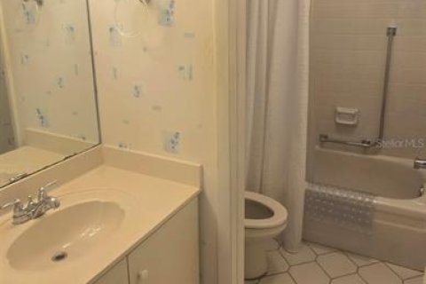 Copropriété à vendre à Palm Harbor, Floride: 2 chambres, 91.04 m2 № 2105989 - photo 13