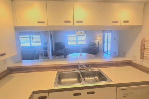 Copropriété à vendre à Palm Harbor, Floride: 2 chambres, 91.04 m2 № 2105989 - photo 9