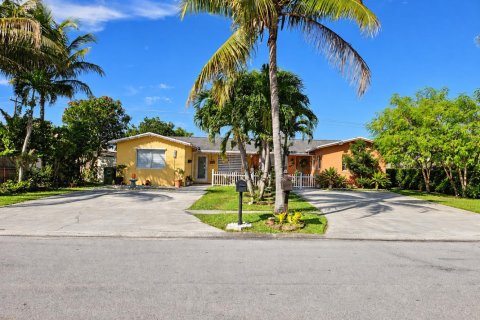 Touwnhouse à vendre à Boca Raton, Floride: 3 chambres, 102.75 m2 № 2439184 - photo 18
