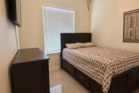 House in Orlando, Florida 3 bedrooms, 155.43 sq.m. № 2166263 - photo 5