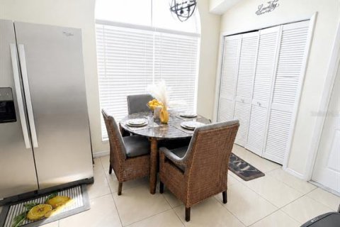 House in Orlando, Florida 3 bedrooms, 155.43 sq.m. № 2166263 - photo 3