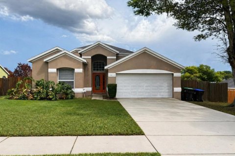 House in Orlando, Florida 3 bedrooms, 155.43 sq.m. № 2166263