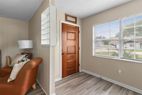 House in Auburndale, Florida 3 bedrooms, 140.1 sq.m. № 1630089 - photo 5