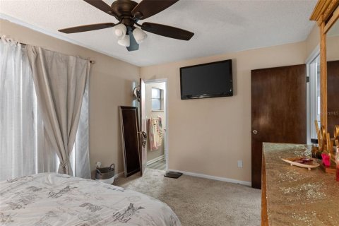 House in Auburndale, Florida 3 bedrooms, 140.1 sq.m. № 1630089 - photo 18