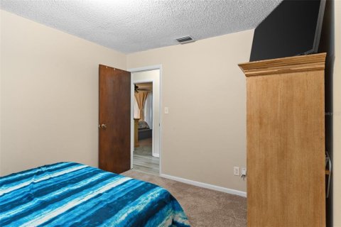 House in Auburndale, Florida 3 bedrooms, 140.1 sq.m. № 1630089 - photo 25