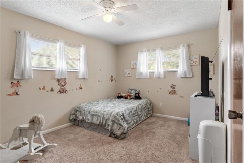 House in Auburndale, Florida 3 bedrooms, 140.1 sq.m. № 1630089 - photo 21