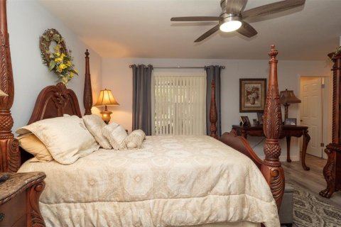 House in Hudson, Florida 3 bedrooms, 166.02 sq.m. № 1844406 - photo 15