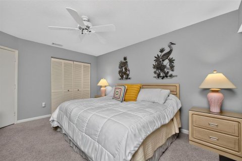 Condo in Englewood, Florida, 2 bedrooms № 2298249 - photo 25