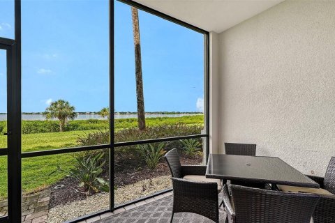 Copropriété à vendre à Bradenton, Floride: 2 chambres, 104.14 m2 № 2380492 - photo 7