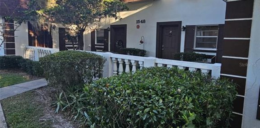 Adosado en Ocala, Florida 2 dormitorios, 88.44 m2 № 1910057