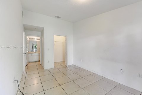 Townhouse in Pembroke Park, Florida 2 bedrooms, 89.74 sq.m. № 2048267 - photo 17