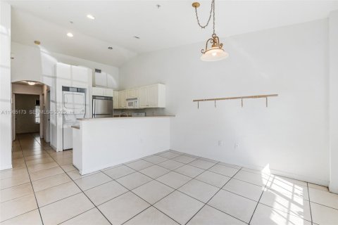 Townhouse in Pembroke Park, Florida 2 bedrooms, 89.74 sq.m. № 2048267 - photo 25