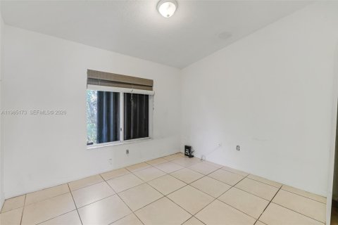 Townhouse in Pembroke Park, Florida 2 bedrooms, 89.74 sq.m. № 2048267 - photo 9