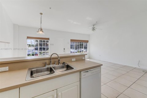 Townhouse in Pembroke Park, Florida 2 bedrooms, 89.74 sq.m. № 2048267 - photo 29