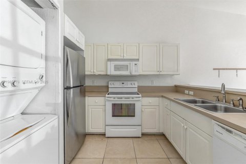 Townhouse in Pembroke Park, Florida 2 bedrooms, 89.74 sq.m. № 2048267 - photo 27