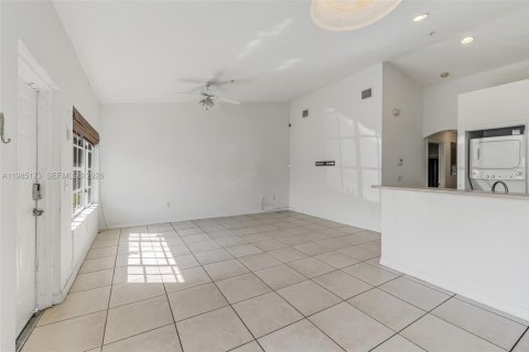 Townhouse in Pembroke Park, Florida 2 bedrooms, 89.74 sq.m. № 2048267 - photo 6