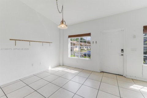 Townhouse in Pembroke Park, Florida 2 bedrooms, 89.74 sq.m. № 2048267 - photo 22