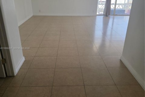 Condo in Aventura, Florida, 2 bedrooms  № 2049588 - photo 4