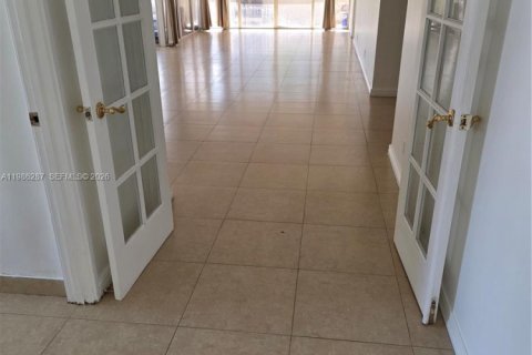 Condo in Aventura, Florida, 2 bedrooms  № 2049588 - photo 5