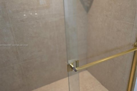 Condo in Aventura, Florida, 2 bedrooms  № 2049588 - photo 14