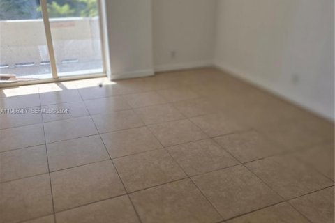 Condo in Aventura, Florida, 2 bedrooms  № 2049588 - photo 11