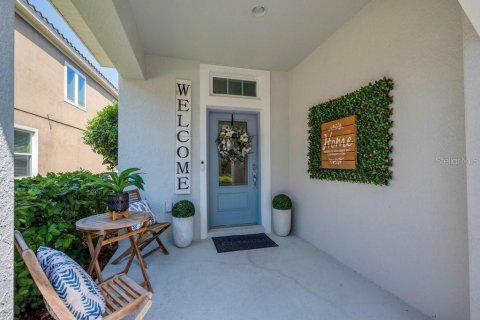 Casa en venta en Fish Hawk, Florida, 4 dormitorios, 272.39 m2 № 1677598 - foto 3