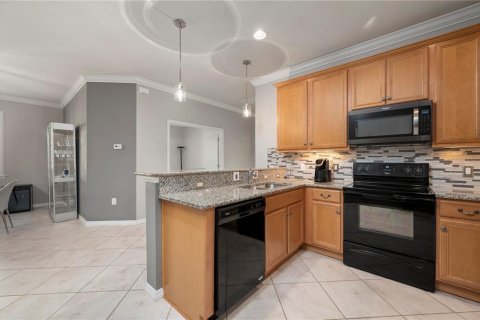 House in North Port, Florida 2 bedrooms, 146.04 sq.m. № 1717012 - photo 16