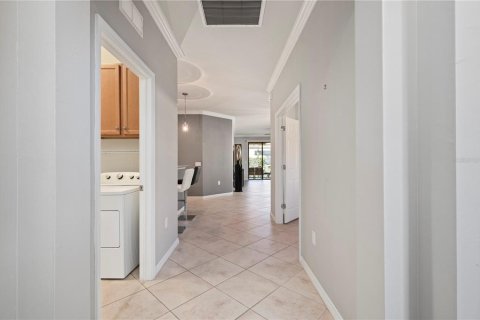 House in North Port, Florida 2 bedrooms, 146.04 sq.m. № 1717012 - photo 9