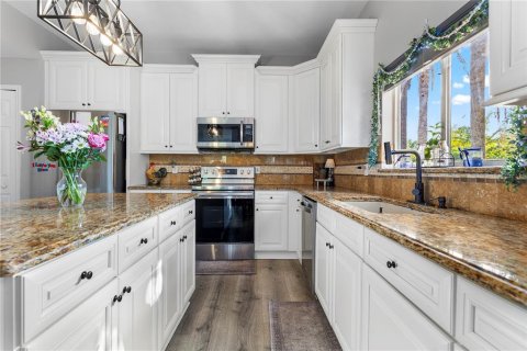 Villa ou maison à vendre à Chuluota, Floride: 7 chambres, 480.58 m2 № 2115919 - photo 7