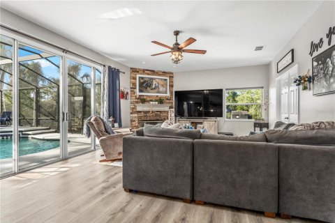 Villa ou maison à vendre à Chuluota, Floride: 7 chambres, 480.58 m2 № 2115919 - photo 9