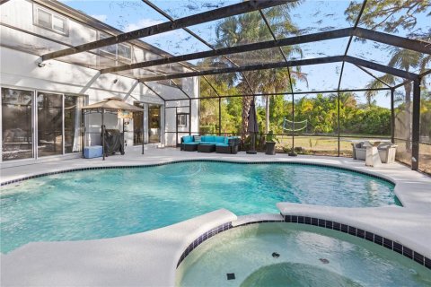 Villa ou maison à vendre à Chuluota, Floride: 7 chambres, 480.58 m2 № 2115919 - photo 3