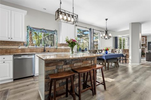 Villa ou maison à vendre à Chuluota, Floride: 7 chambres, 480.58 m2 № 2115919 - photo 8