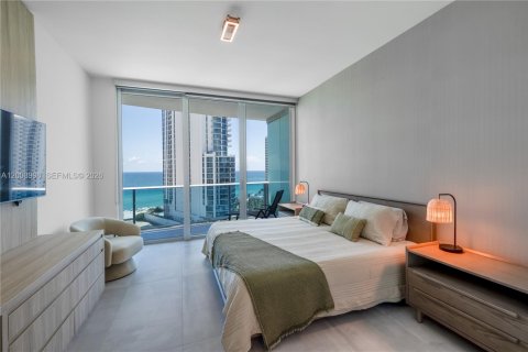 Condo in Sunny Isles Beach, Florida, 2 bedrooms  № 2241678 - photo 18