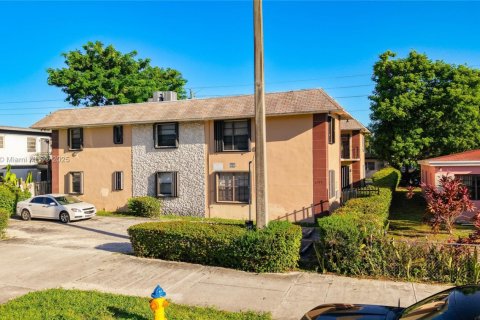 Appartement à louer à North Miami Beach, Floride: 2 chambres, 654.12 m2 № 1941006 - photo 5