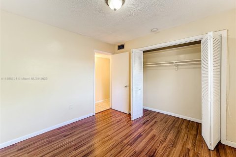 Appartement à louer à North Miami Beach, Floride: 2 chambres, 654.12 m2 № 1941006 - photo 21