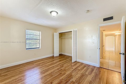 Appartement à louer à North Miami Beach, Floride: 2 chambres, 654.12 m2 № 1941006 - photo 23