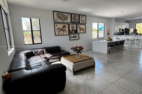 Купить виллу или дом в Майами, Флорида 4 спальни, 211.82м2, № 2023880 - фото 8