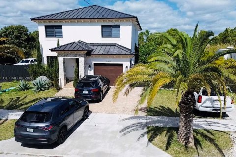 Villa ou maison à Miami, Floride 4 chambres, 211.82 m2 № 2023880