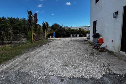 Купить виллу или дом в Майами, Флорида 4 спальни, 211.82м2, № 2023880 - фото 23