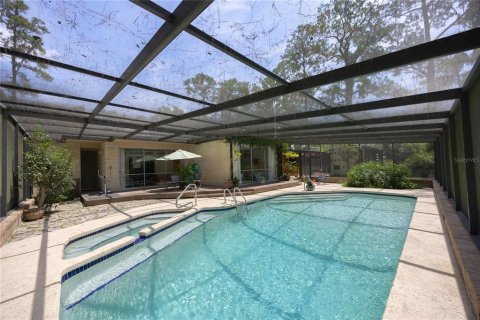House in Gainesville, Florida 4 bedrooms, 331.66 sq.m. № 1802332 - photo 5