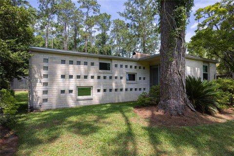 House in Gainesville, Florida 4 bedrooms, 331.66 sq.m. № 1802332 - photo 7