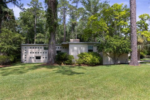 House in Gainesville, Florida 4 bedrooms, 331.66 sq.m. № 1802332 - photo 6