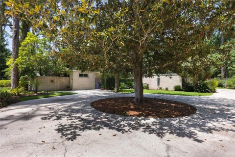 House in Gainesville, Florida 4 bedrooms, 331.66 sq.m. № 1802332 - photo 10