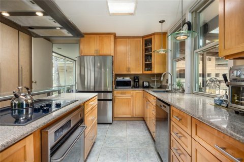 House in Gainesville, Florida 4 bedrooms, 331.66 sq.m. № 1802332 - photo 4