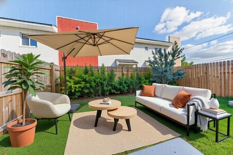 Купить таунхаус в Флорида-Сити, Флорида 4 спальни, 124.02м2, № 1966831 - фото 11