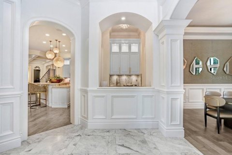 Casa en venta en Tampa, Florida, 6 dormitorios, 604.61 m2 № 1555244 - foto 6