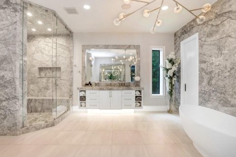 Casa en venta en Tampa, Florida, 6 dormitorios, 604.61 m2 № 1555244 - foto 23