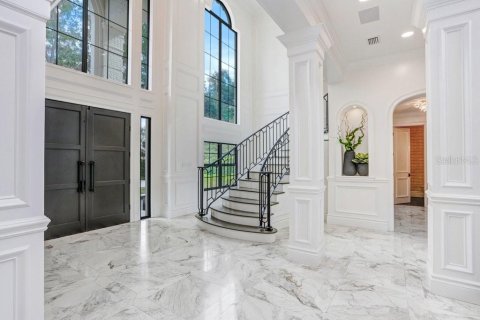 Casa en venta en Tampa, Florida, 6 dormitorios, 604.61 m2 № 1555244 - foto 2