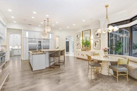 Casa en venta en Tampa, Florida, 6 dormitorios, 604.61 m2 № 1555244 - foto 10