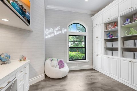 Casa en venta en Tampa, Florida, 6 dormitorios, 604.61 m2 № 1555244 - foto 25